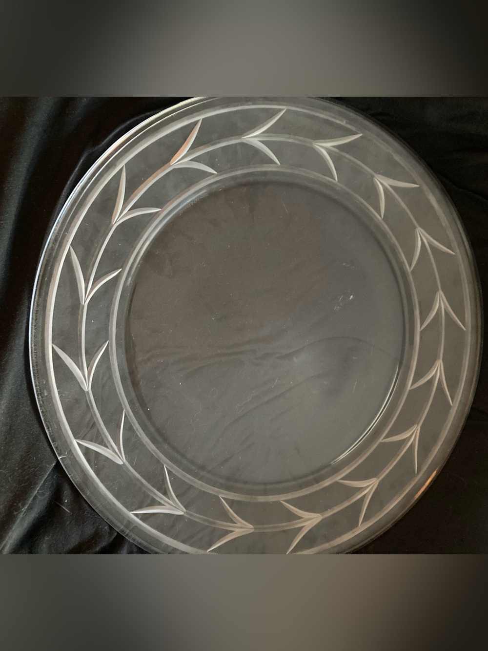 Tiffany & Co. Wheat Leaf 13”
Etched crystal plate